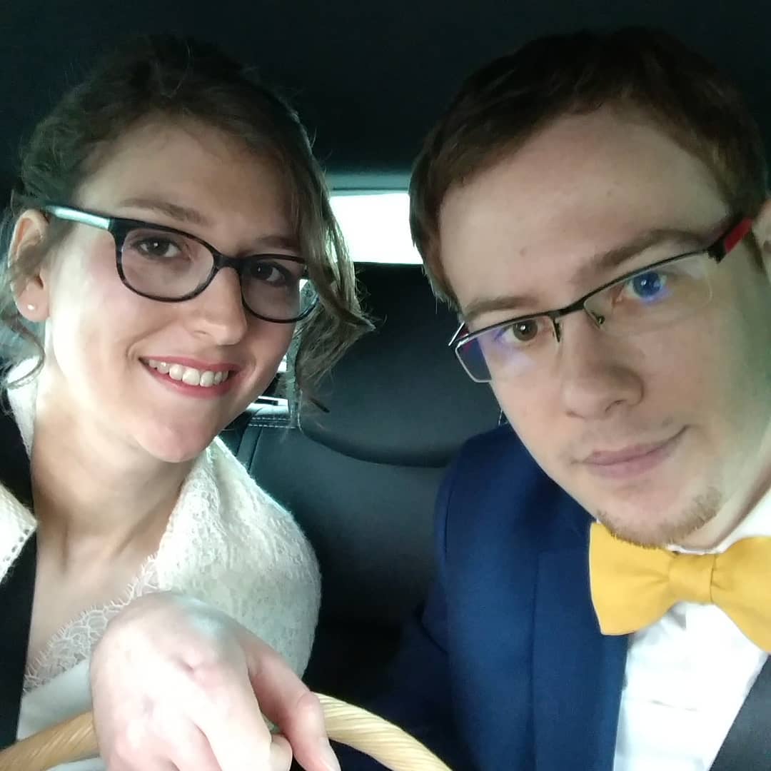 Aux yeux de la loi, on est mariés ! Maintenant en avant pour le reste de la j…